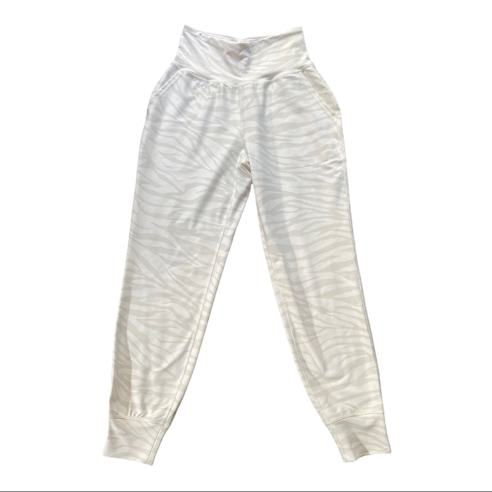 Old Navy Activewear Athleisure Joggers Animal Print